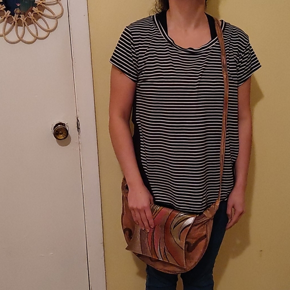 Botany Hand painted Leather Purse - Picture 5 of 7